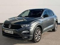 Usado VW T-Roc Advance 110 CV (80 kW) 2021 Gris SUV