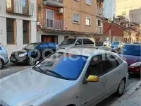 Usado Citroën Xsara 90 CV (66 kW) 2002 Gris / plata Berlina