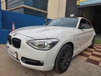 Usado BMW 120 Sport Line 184 CV (135 kW) 2014 Blanco Utilitario