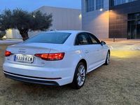 Usado Audi A4 S-Line 150 HP (110 kW) 2017 Branco Sedan