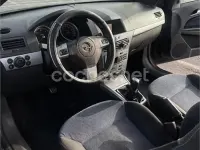 Usado Opel Astra GTC Sport 120 CV (88 kW) 2007 Negro Berlina