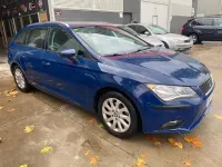 Usado Seat Leon ST Style 110 CV (80 kW) 2016 Azul Familiar