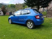Usado Skoda Fabia 95 CV (69 kW) 2018 Azul Berlina
