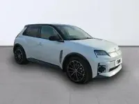 Usado Renault 5 E-Tech Iconic 110 kW (150 CV) 2024 Blanco Berlina
