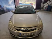 Usado Opel Astra Energy 90 CV (66 kW) 2008 Gris / plata Berlina