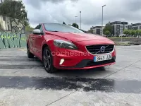 Usado Volvo V40 R-Design Momentum 150 CV (110 kW) 2015 Rojo Berlina