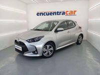 Usado Toyota Yaris Active 116 CV (85 kW) 2024 Plateado Utilitario