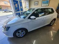 Usado Skoda Fabia Ambition 95 CV (69 kW) 2018 Blanco Berlina