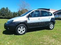 Usado Renault Scénic Privilege 120 CV (88 kW) 2003 Beige Monovolumen