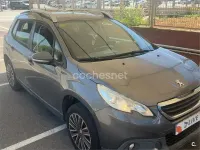 Usado Peugeot 2008 Access 82 CV (60 kW) 2015 Gris / plata SUV
