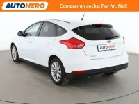Usado Ford Focus Titanium 115 CV (84 kW) 2015 Blanco Berlina