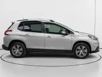 Usado Peugeot 2008 Style 82 CV (60 kW) 2017 Gris / plata SUV