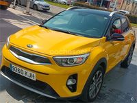 Usado Kia Stonic 120 CV (88 kW) 2018 Amarillo SUV