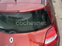 Usado Renault Mégane Dynamique 130 CV (95 kW) 2008 Granate Berlina
