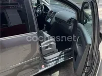 Usado VW Touran Trendline 136 CV (100 kW) 2005 Gris / plata Monovolumen