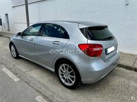 Usado Mercedes A180 Urban 122 CV (89 kW) 2015 Gris / plata Berlina