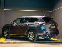 Usado Toyota Highlander Advance 246 CV (180 kW) 2022 Gris / plata SUV