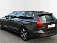 Begagnad Volvo V60 Core 197 HK (144 kW) 2025 Grå Kombi