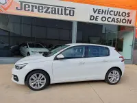 Usado Peugeot 308 Active 100 CV (73 kW) 2020 Blanco Berlina