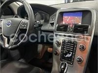 Usado Volvo XC60 R-Design Momentum 150 CV (110 kW) 2017 Negro SUV