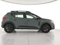 Usado Dacia Sandero Extreme 100 CV (73 kW) 2025 Verde Berlina