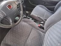 Usado Honda Civic S 90 CV (66 kW) 1999 Rojo Berlina