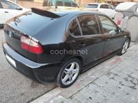 Usado Seat Leon FR 150 CV (110 kW) 2004 Negro Utilitario
