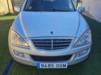 Usado Ssangyong (KGM) Kyron Limited 141 CV (103 kW) 2008 Gris / plata SUV