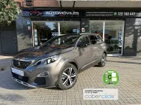 Usado Peugeot 5008 GT-line 130 CV (95 kW) 2018 Gris / plata SUV