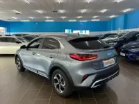 Usado Kia XCeed 136 CV (100 kW) 2024 Gris / plata SUV