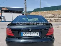 Usado Mercedes C220 143 CV (105 kW) 2003 Negro Berlina