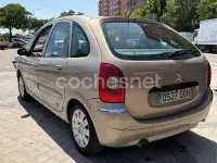 Usado Citroën Xsara Picasso 110 CV (80 kW) 2004 Beige Monovolumen