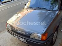 Usado Ford Fiesta Ghia 71 CV (52 kW) 1992 Gris / plata Utilitario