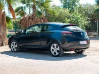 Usado Renault Mégane Dynamique 105 CV (77 kW) 2009 Negro Berlina