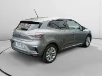 Usado Renault Clio V Evolution 100 CV (73 kW) 2025 Gris / plata Berlina