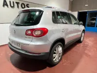 Usado VW Tiguan 140 CV (102 kW) 2008 Gris / plata SUV