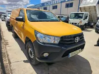 Używany Toyota HiLux 150 KM (110 kW) 2020 Żółty Pickup