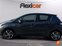Usado Toyota Yaris Hybrid 100 CV (73 kW) 2020 Gris Berlina