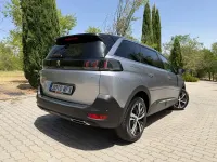 Usado Peugeot 5008 GT 130 CV (95 kW) 2023 Gris SUV