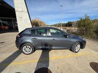 Usado Renault Mégane GrandTour LIMITED 115 CV (84 kW) 2015 Azul Familiar