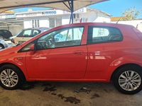 Usado Fiat Punto Dynamic 70 CV (51 kW) 2006 Rojo Utilitario