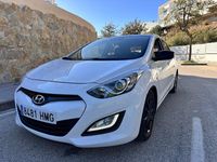 Usado Hyundai i30 90 CV (66 kW) 2012 Blanco Berlina