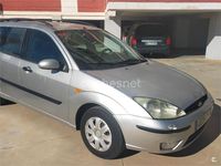 Usado Ford Focus Ghia 100 CV (73 kW) 2004 Gris / plata Familiar