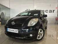 Usado Toyota Yaris Sol 90 CV (66 kW) 2008 Negro Utilitario