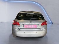 Usado Peugeot 308 Access 100 CV (73 kW) 2017 Gris / plata Berlina