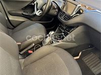 Usado Peugeot 208 Signature Sky 82 CV (60 kW) 2018 Gris / plata Utilitario