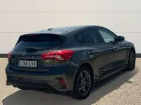 Usado Ford Focus ST-Line 125 CV (91 kW) 2022 Negro Berlina
