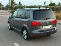 Usado VW Touran Sport 140 CV (102 kW) 2014 Gris / plata Monovolumen
