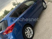Używany Toyota Auris Business Edition 90 KM (66 kW) 2014 Niebieski Kombi