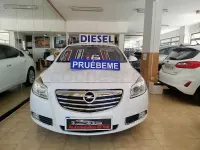 Usado Opel Insignia Cosmo 130 CV (95 kW) 2011 Blanco Berlina